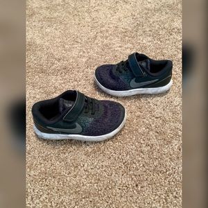 Nike toddler boy shoes